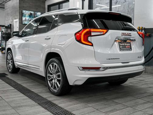 2022 GMC Terrain Denali