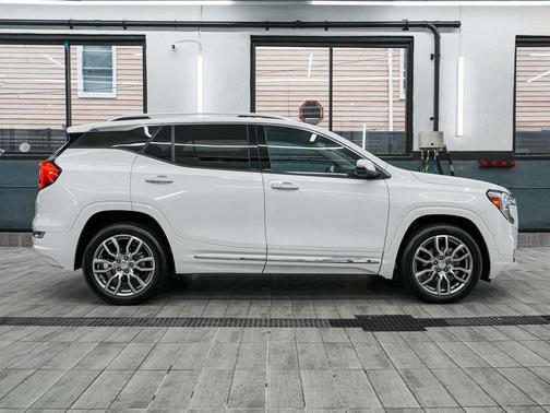 2022 GMC Terrain Denali