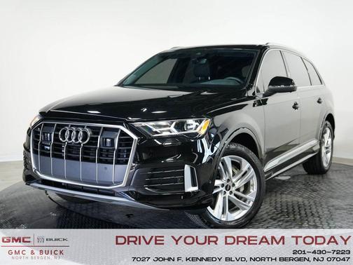 Mythos Black Metallic 2023 Audi Q7 45 Premium