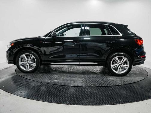 2024 Audi Q3 45 S line Premium
