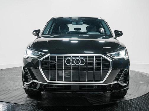 2024 Audi Q3 45 S line Premium