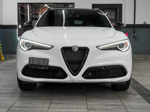 2023 Alfa Romeo Stelvio Veloce