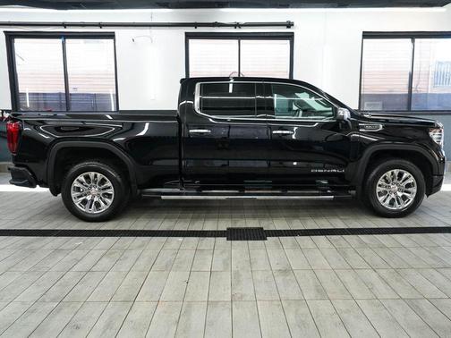 Onyx Black 2025 GMC Sierra 1500 Denali