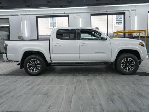 2020 Toyota Tacoma TRD Sport
