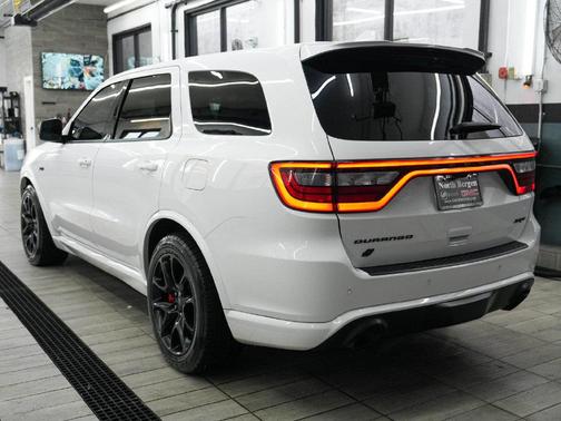 White Knuckle Clearcoat 2022 Dodge Durango SRT 392