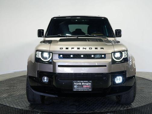 Lantau Bronze 2023 Land Rover Defender 110 X-Dynamic SE