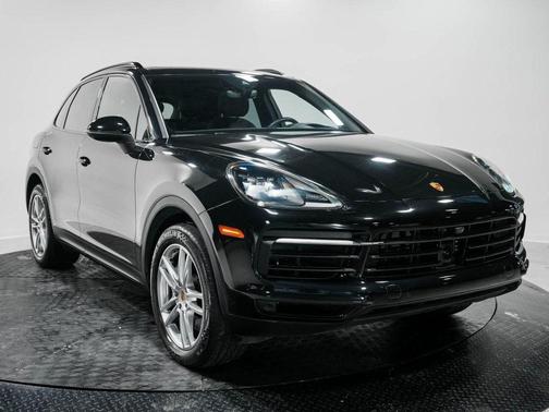 2023 Porsche Cayenne Base