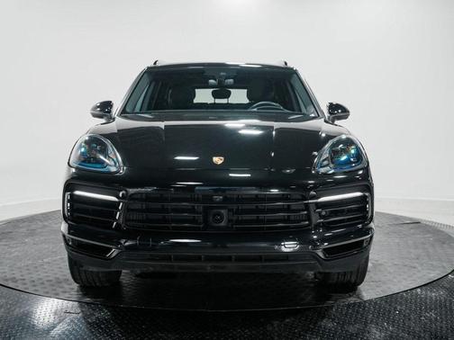 2023 Porsche Cayenne Base