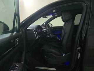 2023 Porsche Cayenne Base