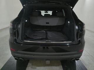 2023 Porsche Cayenne Base