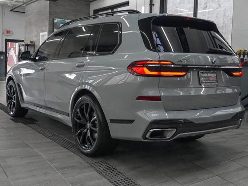 2023 BMW X7 xDrive40i