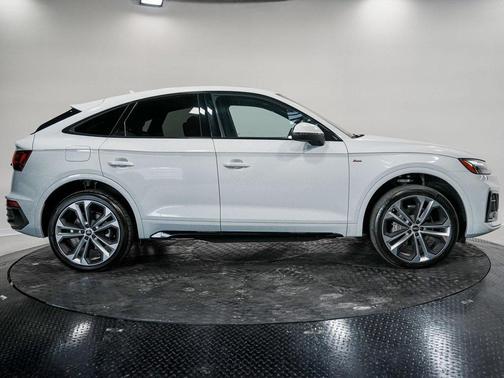 2023 Audi Q5 45 S line Premium Plus