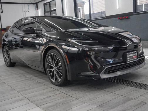2024 Toyota Prius XLE