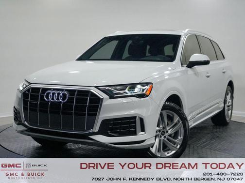 Glacier White Metallic 2023 Audi Q7 45 Premium