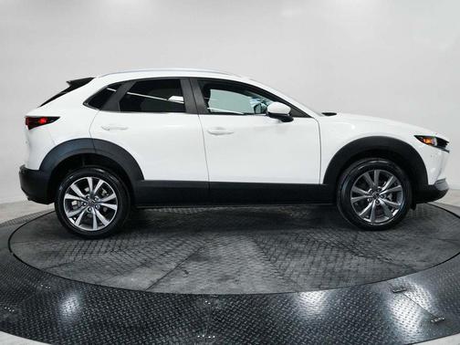 Snowflake White Pearl 2023 Mazda CX-30 2.5 S Select Package