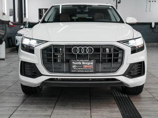 2022 Audi Q8 55 Premium Plus