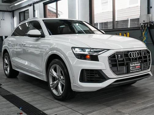 2022 Audi Q8 55 Premium Plus