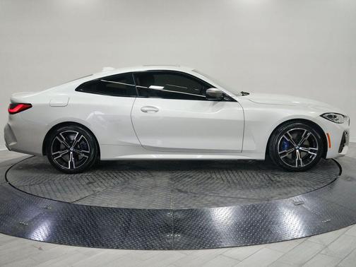 Mineral White Metallic 2021 BMW M440 i xDrive