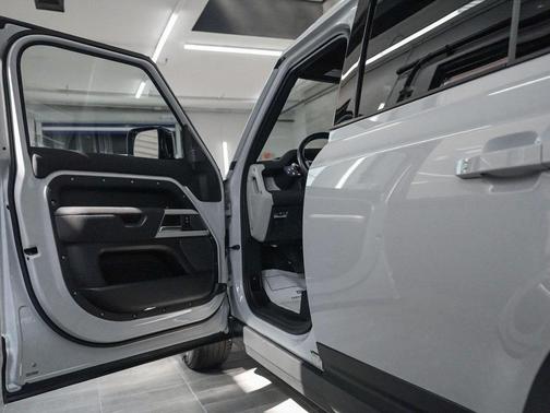 2021 Land Rover Defender 110 S
