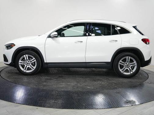 2022 Mercedes-Benz GLA 250 Base 4MATIC