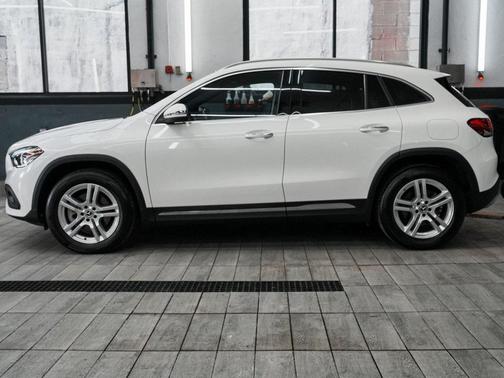 2022 Mercedes-Benz GLA 250 Base 4MATIC