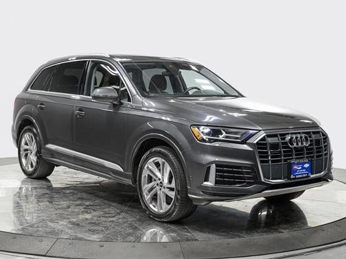 2023 Audi Q7 45 Premium