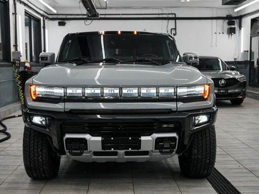 2024 GMC HUMMER EV SUV 2X
