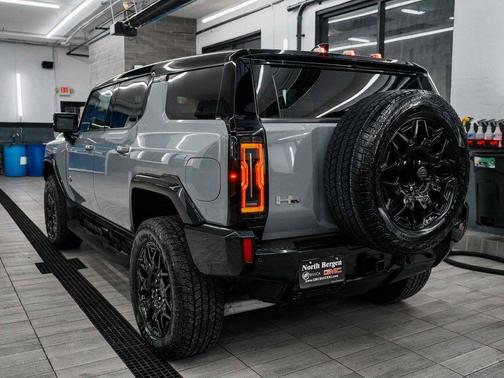 2024 GMC HUMMER EV SUV 2X