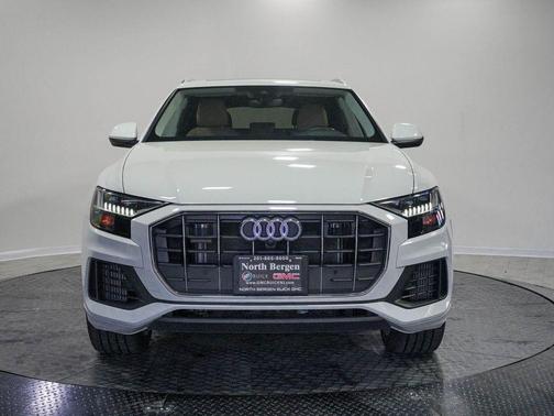 Glacier White Metallic 2023 Audi Q8 55 Premium Plus