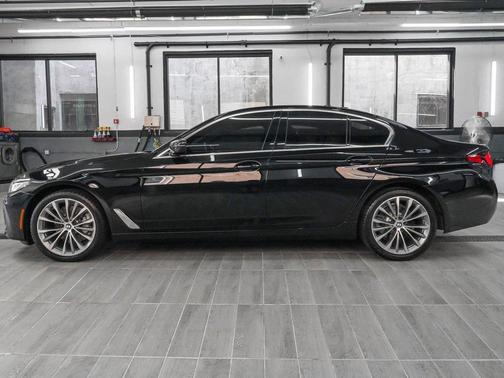2022 BMW 530 i xDrive
