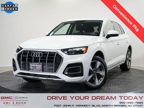 Glacier White Metallic 2023 Audi Q5 40 Premium