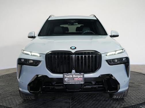 Brooklyn Gray Metallic 2023 BMW X7 xDrive40i