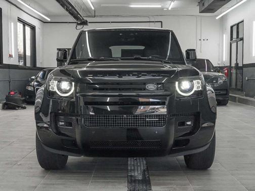 2022 Land Rover Defender 110 X-Dynamic HSE