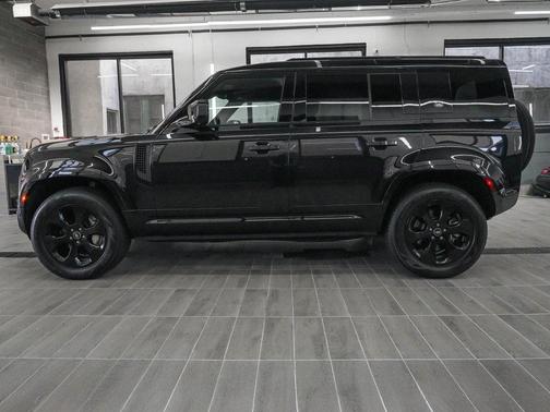 2022 Land Rover Defender 110 X-Dynamic HSE