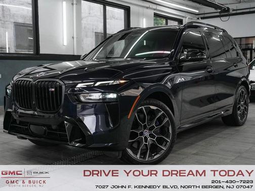 2023 BMW X7 M60i
