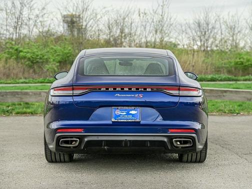 2021 Porsche Panamera 4