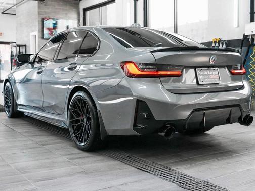 2023 BMW 330 i xDrive