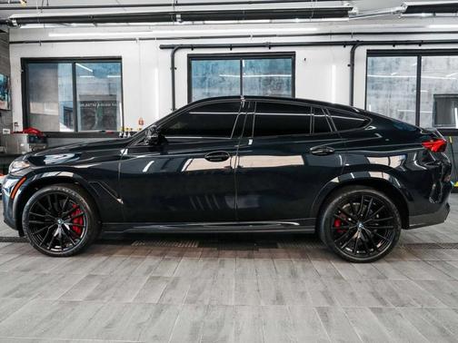 2024 BMW X6 M60i