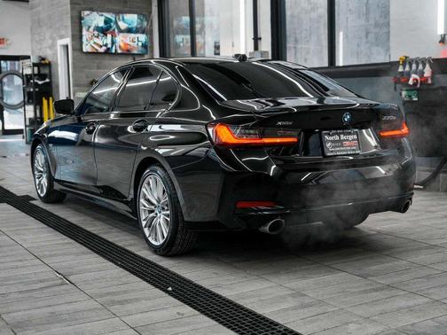 2023 BMW 330e xDrive