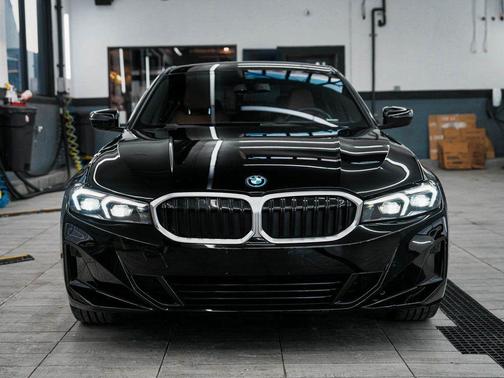 2023 BMW 330e xDrive