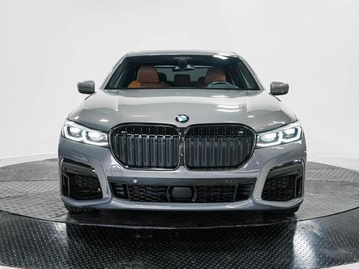 2022 BMW 750 i xDrive