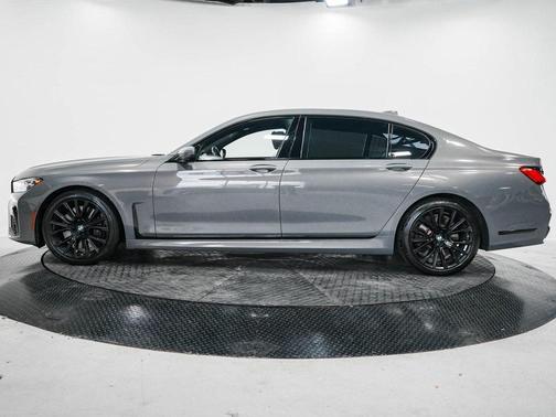 2022 BMW 750 i xDrive