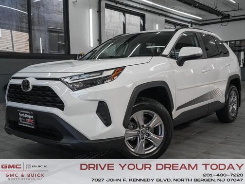 2022 Toyota RAV4 XLE