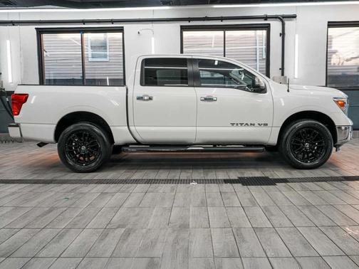 2018 Nissan Titan SL