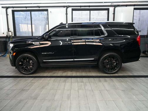 Onyx Black 2023 GMC Yukon Denali