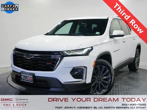 Summit White 2023 Chevrolet Traverse RS