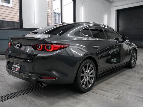 2022 Mazda Mazda3 FWD w/Premium Package