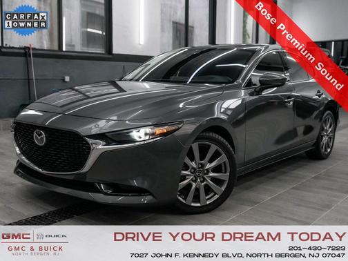 2022 Mazda Mazda3 FWD w/Premium Package
