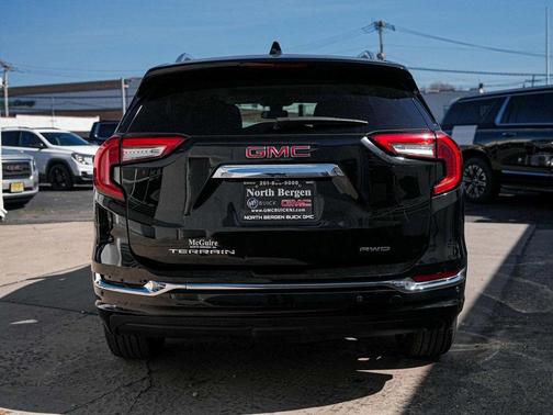 2022 GMC Terrain Denali