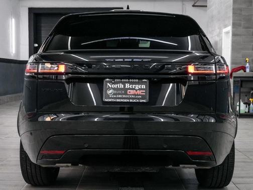 2025 Land Rover Range Rover Velar P250 Dynamic SE